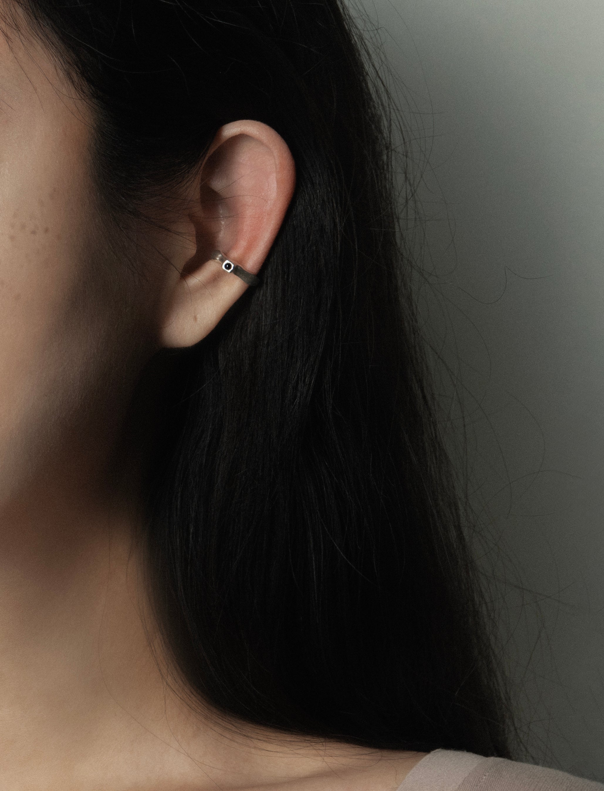 Orthogon Agate Ear Cuff