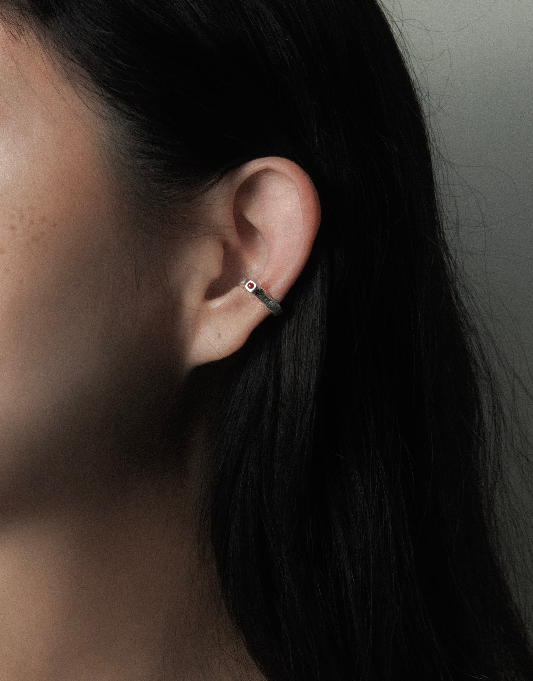 Orthogon Agate Ear Cuff