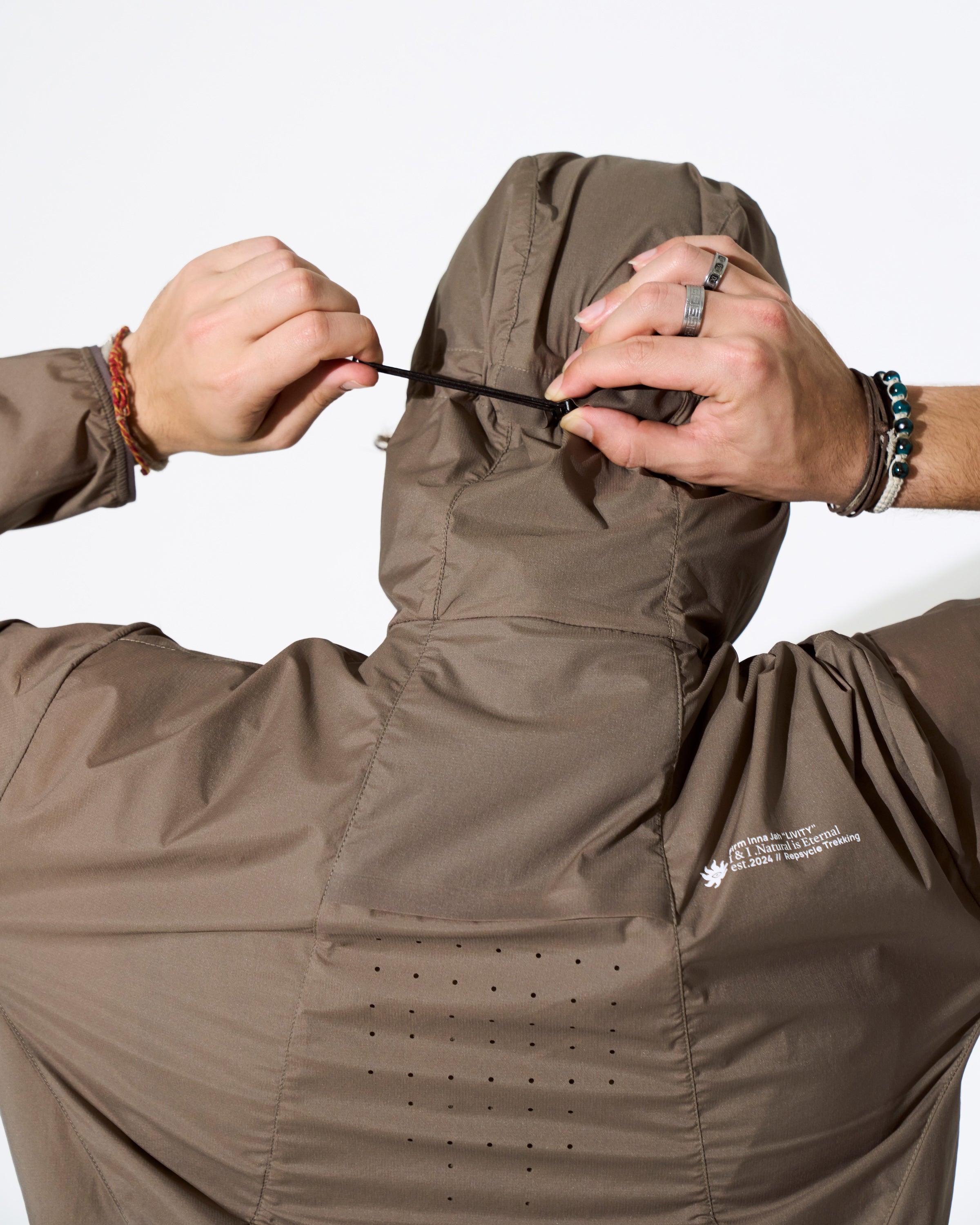 SATOR – VindLoom™Dynamic Vented Windbreaker