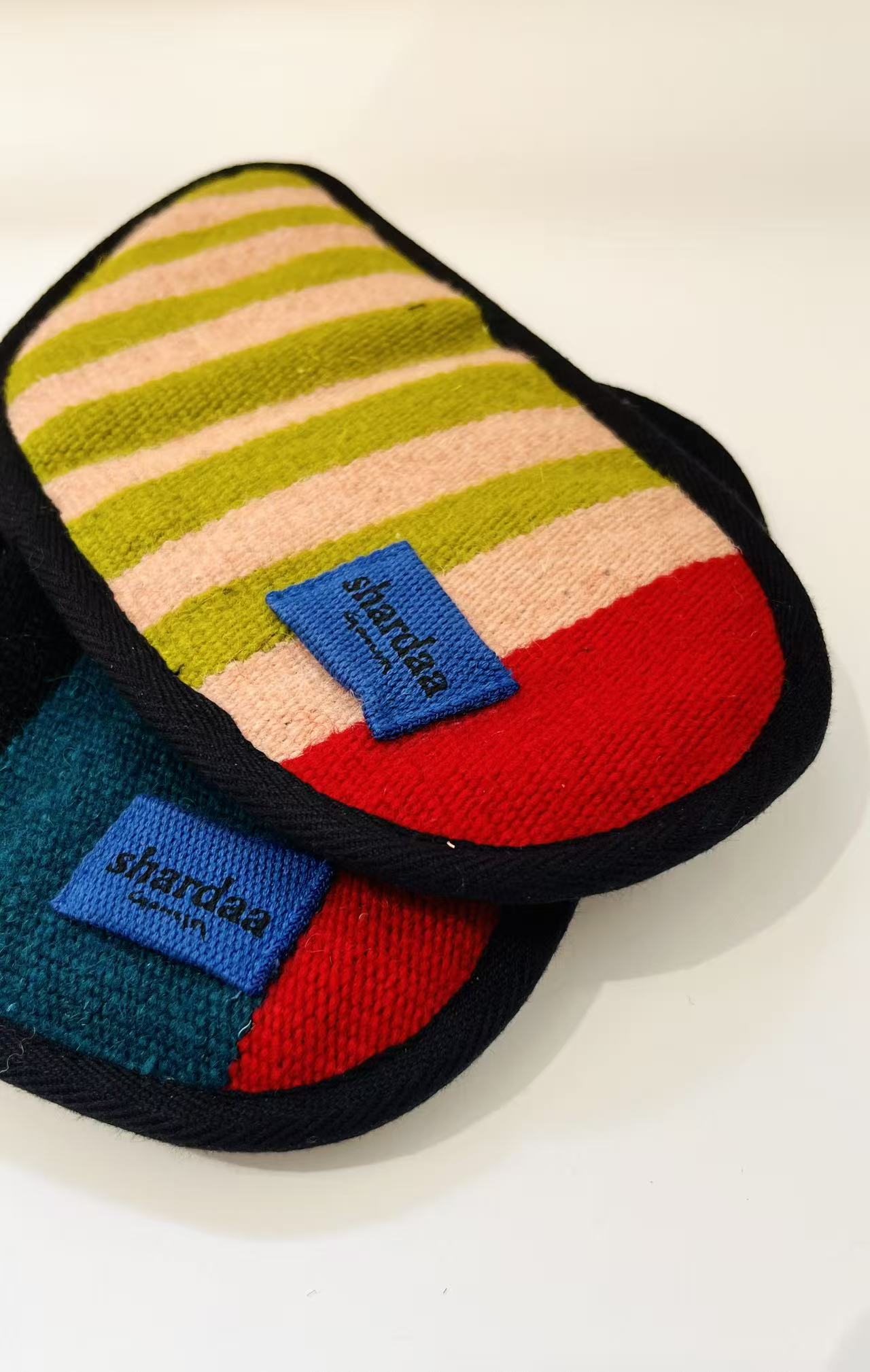 Wool-Woven Heat-Resistant Gloves